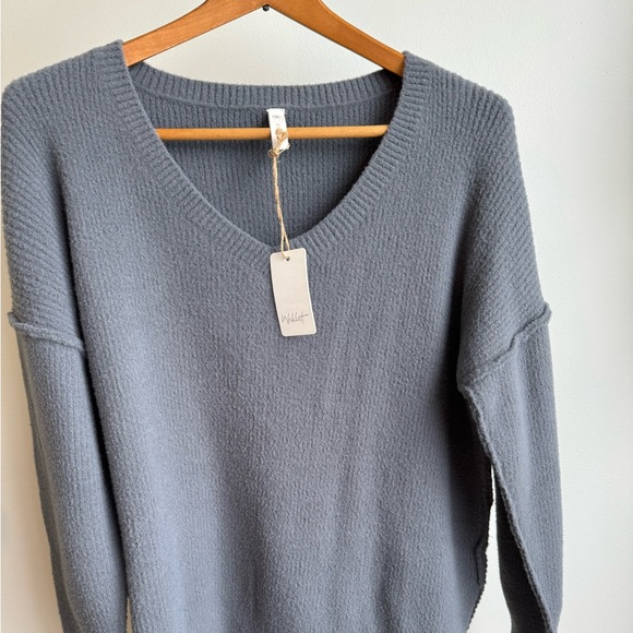 New with tags wishlist grey sweater - Picture 2 of 6